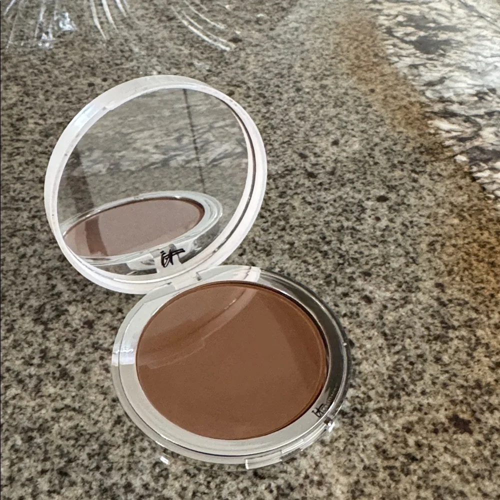 IT Cosmetics Bye Bye Foundation Powder Full Coverage Skin-Loving (Deep)
